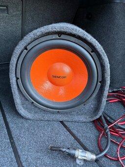 Subwoofer do auta - 2