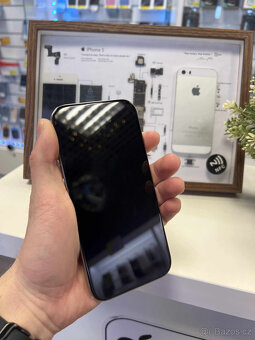 iPhone 16 Pro 128GB Natural Titanium - 2