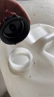 Kanystry plastové 25 l - 2