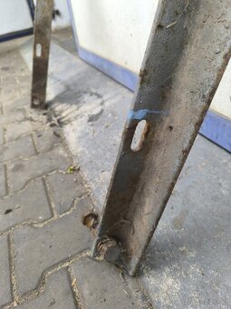 Závěs na zetor 25 - 2