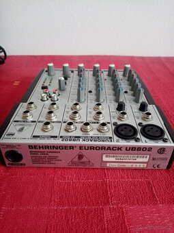 Behringer Eurorack UB802 - mixážní pult - 2