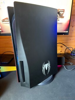 PS5 s mechanikou + Spider-Man design - 2