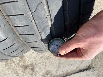 Pneu 225/50/19 - 2