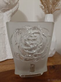 Váza z lisovaného skla v matované verzi - V. Zajíc - 2