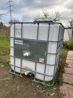IBC kontejner 1000 L na dešťovou vodu – téměř nový - 2