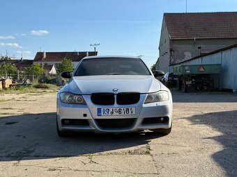 BMW e90 330xd M-paket - 2