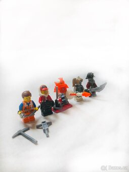 LEGO Minifigurky Sbírka + Emmett – 5 postav - 2