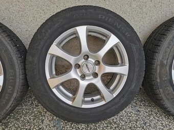 Zimní pneu 205/60R16 92T + disky - 2
