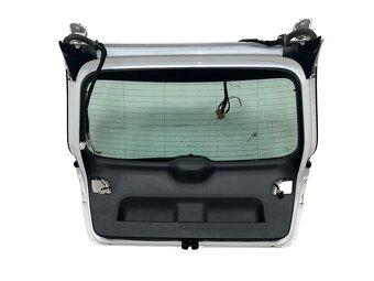 Páté dveře bílá metalíza LY9C Audi A3 8P FL r.v. 2009 - 2