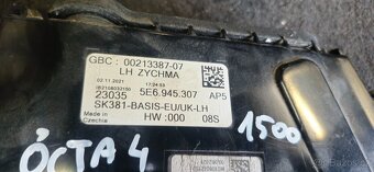 Leve zadni svetlo skoda octavia IV 5e6945307 - 2