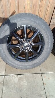 Zimní pneu 215/65 R16 + Alu kola Dezent - 2