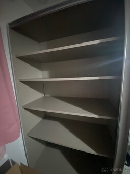 Velká šatní skříň se zrcadlem - 2