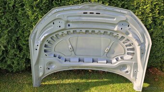 Škoda Scala kapota - 2