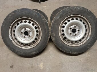 Škoda Octavia II - 15 5x112 et 47 plechové disky - 2