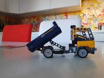 LEGO Technic 42147 Nákladní auto se skládacím vozíkem (177 d - 2