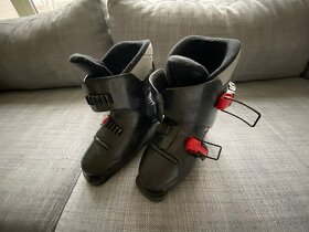 Lyžářské boty - dětské - 240 a 228 cm - 2