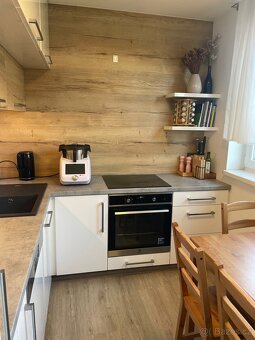 Pronájem 2+1, od března, po reko, super lokalita - 2