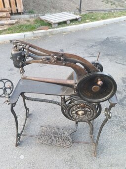 Ševcovský stroj - 2