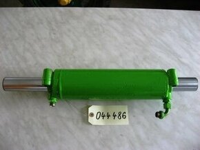 Merlo - hydraulický válec řízení - 2