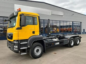 MAN TGS 26.480 6x4 / Hiab nosič kontejnerů / PRODÁNO - 2