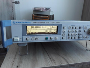Signálový generátor Rohde Schwarz SML02 9kHz- 2,2GHz +option - 2