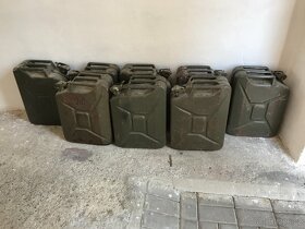 Plechové kanystry 20l - 2