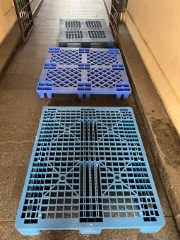 Plastové palety - 2 ks 100x120 a 1 ks 120x120 - 2