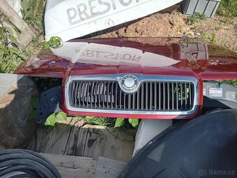 Prodám přední kapotou na Octavia I - 2