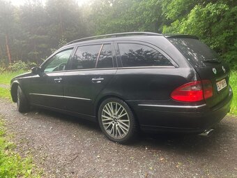 Mercedes Benz - 2