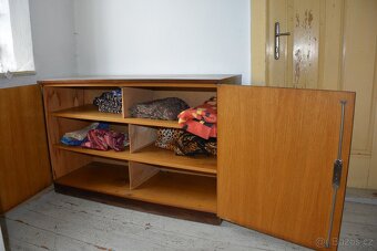 Dřevěný nábytek - 2