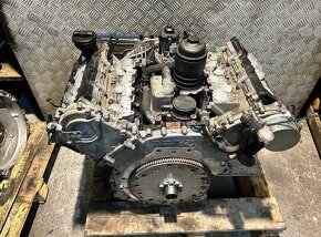 Audi A5 8T0 motor 3.0TDI CCW - 2