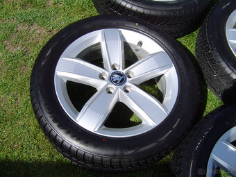 4XZIMNÍ HLINÍKOVÁ KOLA ŠKODA KAROQ,OCTAVIA,PASSAT 215/55 R17 - 2
