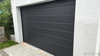 sekční zateplená vrata DoorHan 3000x2030 mm, antracit - 2