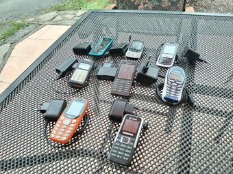 Tlačítkové mobily - 2