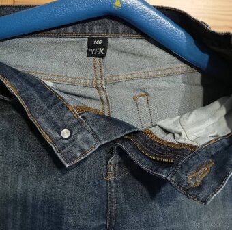 modré džíny, rifle značky Y.F.K. se zipem a knoflíkem, 146 - 2
