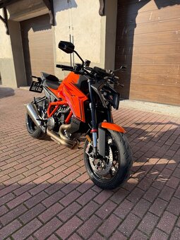 KTM 1390 Super Duke R Orange, čr, nová, 4 roky záruka, DPH - 2