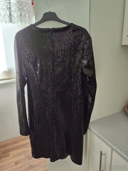 černé šaty s flitry - 2
