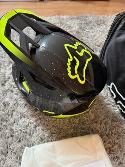 Motokrosová přilba - 2