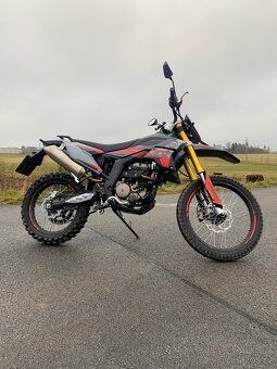 F.B Mondial SMX 125i - 2