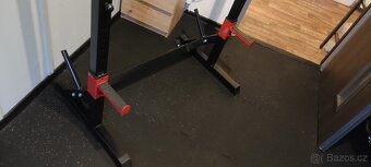 Stojan na činku - Benchpress a dřep - 2