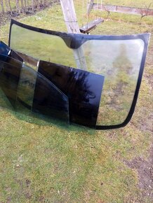 Čelní a boční skla multipla - 2