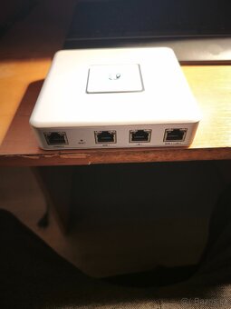 Unifi security gateway + cloud key - 2