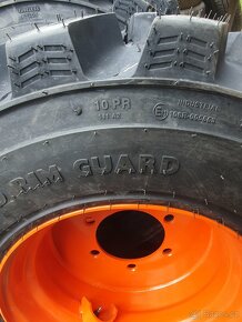 Kola Smykový nakladač - 2