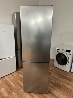 Lednice s mrazákem Bosch (287) - 2