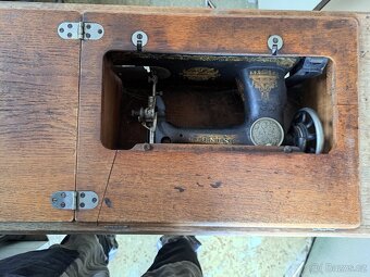 šicí stroj - 2
