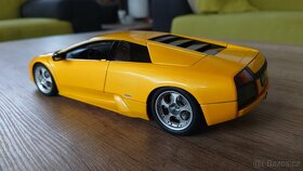 Lamborghini Murciélago - 1:18 Autoart - 2