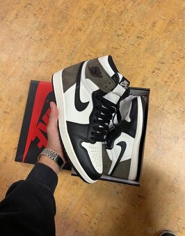 Jordan 1 High Dark Mocha 43 - 2