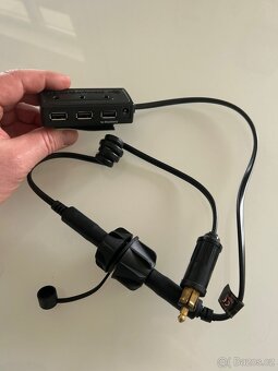 DUCATI NABÍJECÍ KABEL S USB PORTEM NA MULTISTRADU - 2
