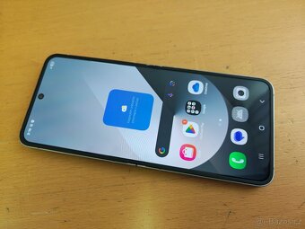 Samsung Galaxy Z Flip6 12GB/256GB - 2