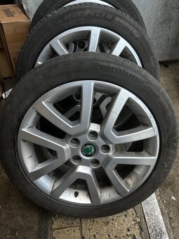 Alu kola 5x112 r17 original škoda - 2